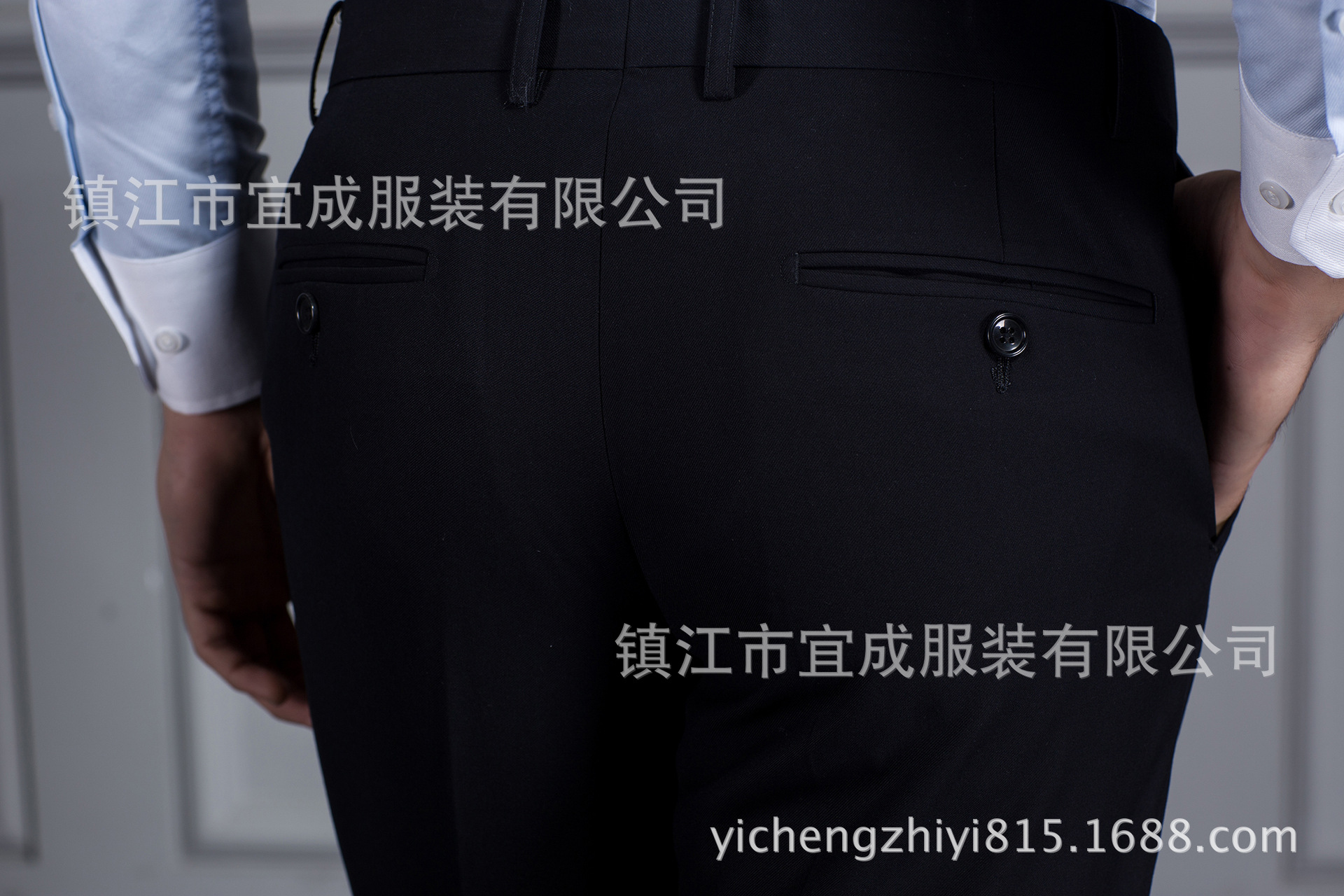 天津黑色商務(wù)休閑修身男士西服套裝